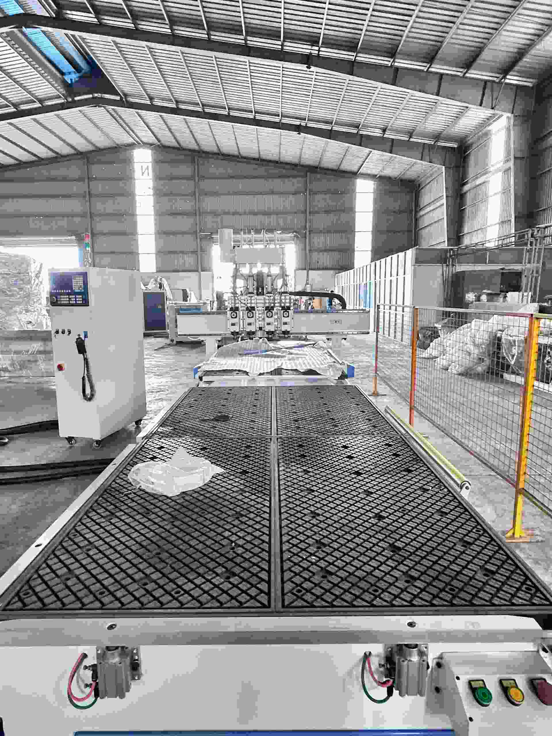 Máy Gia Công Trung Tâm Cnc Hai Mặt Bàn Bốn Đầu