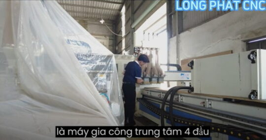 may cnc 4 dau