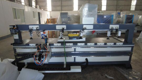 dong may khoan ngang cnc 1