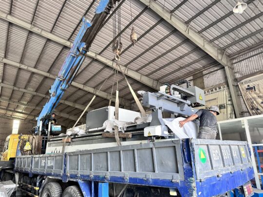 Máy CNC chuyên làm ghế Sofa