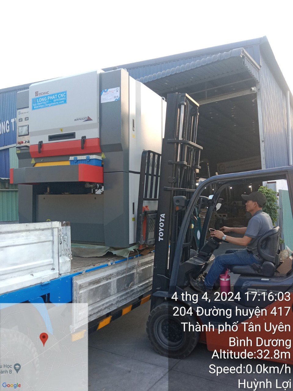 May Cha Nham 1M 2 Cuối Ngày Bàn Giao Máy Chà Nhám 1M – Hỗ Trợ Tối Đa Cho Xưởng Gỗ Anh Hàng Xóm