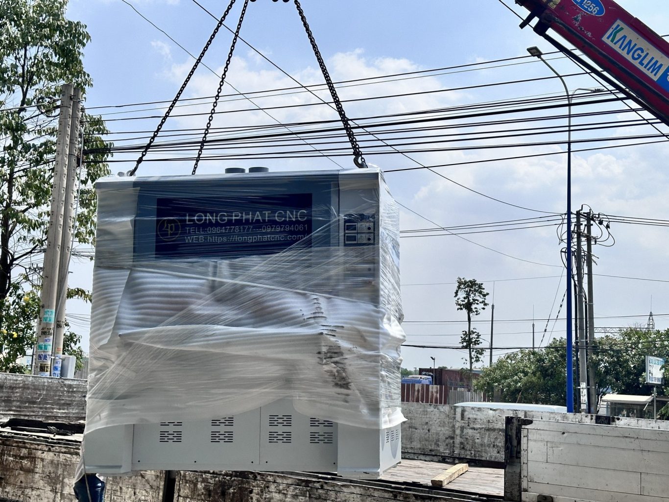 Đầu Giờ Chiều Bàn Giao Máy Chà Nhám Thùng 1M3 Tại Tân Uyên 14 May Cha Nham Thung 1M3 1 Đầu Giờ Chiều Bàn Giao Máy Chà Nhám Thùng 1M3 Tại Tân Uyên