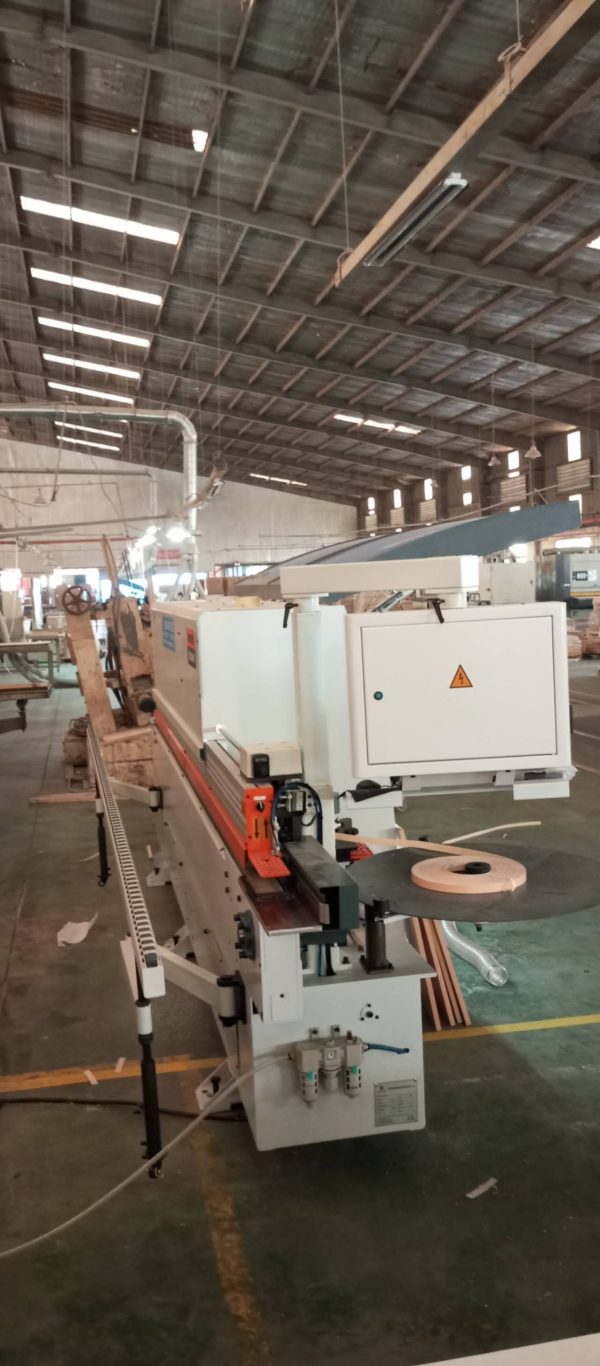 Bàn Giao Và Lắp Đặt Hoàn Thiện Máy Dán Cạnh 6 Chức Năng Tại Đồng Nai 16 May Dan Canh 6 Chuc Nang 2 Bàn Giao Và Lắp Đặt Hoàn Thiện Máy Dán Cạnh 6 Chức Năng Tại Đồng Nai