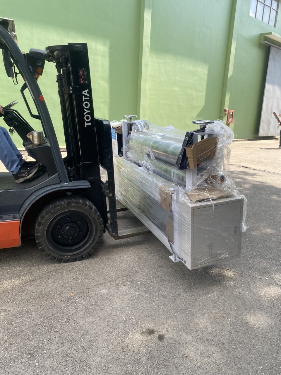 Cuối Tuần Bàn Giao Máy Ép Cước Khách Kcn Tam Phước 15 May Ep Cuoc 3 Cuối Tuần Bàn Giao Máy Ép Cước Khách Kcn Tam Phước
