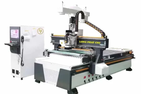 Máy tiện CNC