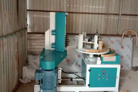 Ban Giao May Cua Nhieu Luoi 1 540X360 1 Ứng Dụng Của Máy Cưa Nhiều Lưỡi Trong Sản Xuất Gỗ