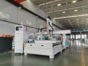 Máy CNC 4 trục thay dao tự động